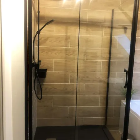 بيت ضيافة Le Relais Du Biau Ri 3*
